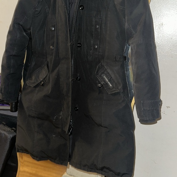 Authentic 🇨🇦 Canada goose jacket - Picture 6 of 17
